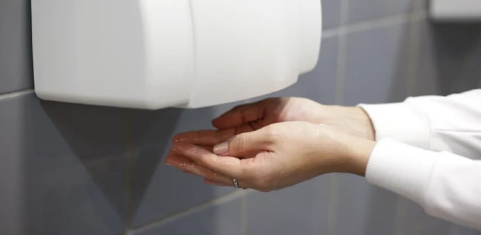 Mitos de los secadores de manos eléctricos