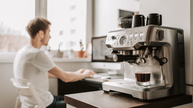 5 motivos de por qué tener una máquina de café en la oficina